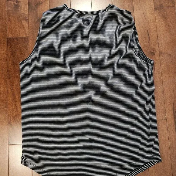 Lululemon women's black and white stripe tank top - Picture 2 of 5